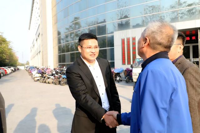 總工會領導蒞臨乾港 總工會領導蒞臨乾港